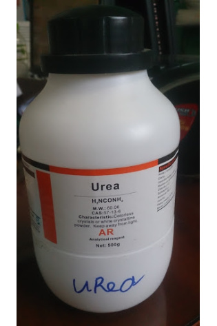 Urea H2NCO.NH2  AR 500g