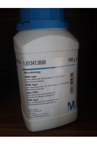 Eosin methylene blue agar (EMB)